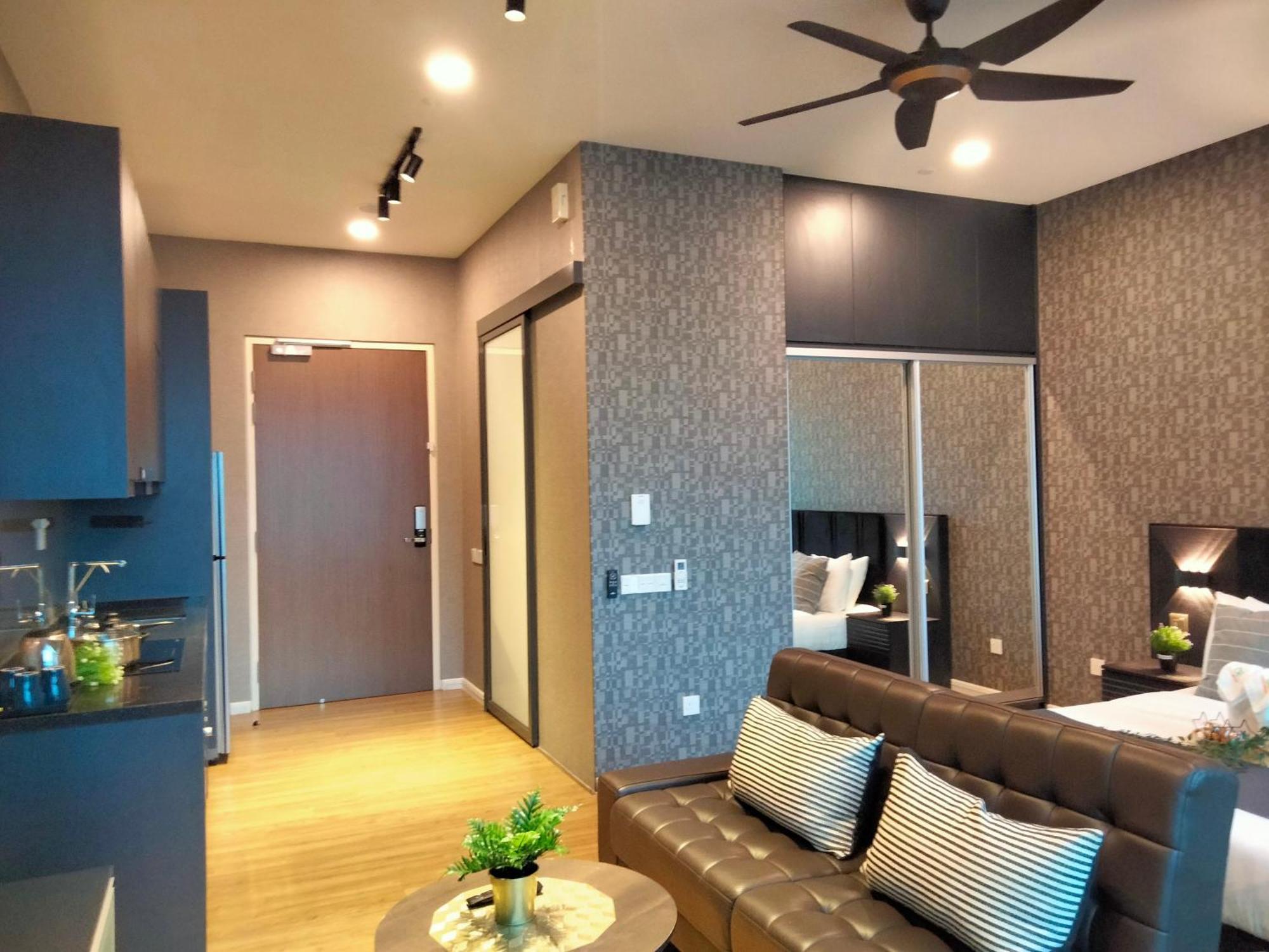 Ceylonz Suites Bukit Bintang I Homebrickz Kuala Lumpur Exterior photo